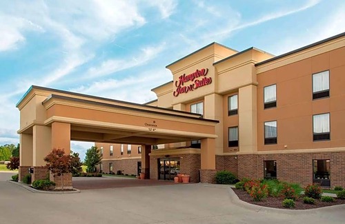Crawfordsville Hotel | 3-Star Hotel ∙ Hampton Inn & Suites Crawfordsville