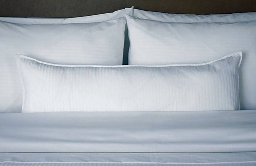 Cuyahoga Falls Hotel | 3-Star Hotel ∙ Sheraton Suites Akron Cuyahoga Falls