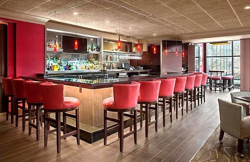 Cuyahoga Falls Hotel | 3-Star Hotel ∙ Sheraton Suites Akron Cuyahoga Falls