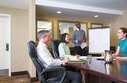 East Syracuse Hotel | 3-Star Hotel ∙ Homewood Suites by Hilton Syracuse - Carrier Circle