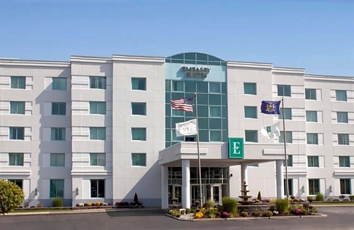 East Syracuse Hotel | 3-Star Hotel ∙ Embassy Suites Syracuse