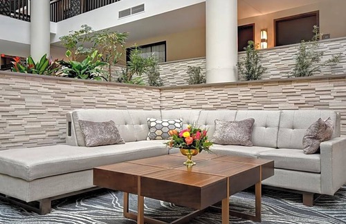 East Syracuse Hotel | 3-Star Hotel ∙ Embassy Suites Syracuse