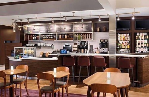 East Syracuse Hotel | 3-Star Hotel ∙ Courtyard Syracuse Carrier Circle