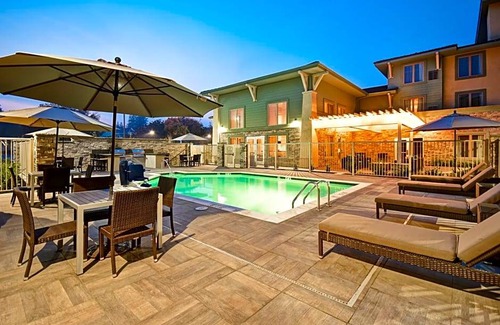 Pleasant Hill Hotel | 3-Star Hotel ∙ Homewood Suites by Hilton Pleasant Hill Concord