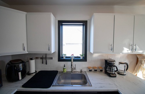 Shirley House | 3 Story Beach Waterview, 3 KING bed, golf putting green!