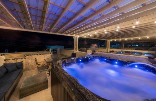 Cholla Bay House | 3 Story Home 3BR 2BA with Rooftop View and Heated Pool