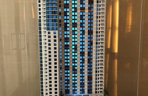 Ermita Apartment | 3 Stylish Contemporary studio @ 8adriatico condo + pool + NetFlix