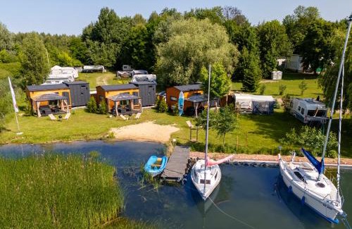 Kiekrz Other | 3 WIDOKI Kiekrz -domki Tiny House z prywatną plażą i pomostem nad jeziorem Kierskim