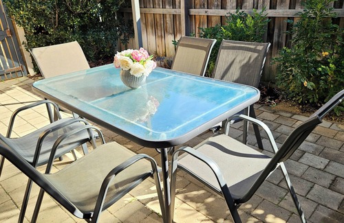 Ellenbrook House | 3 x 2 x 2 Holiday house in Ellenbrook with beautiful view from garden.