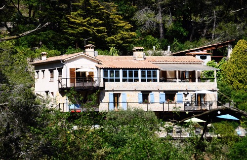 Tourrettes-sur-Loup Apartment | 3-zi.-whg. in 2-familienhaus mit Beheizbarem Pool und Bouleplatz