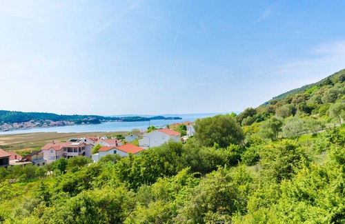 Supetarska Draga Apartment | 30 m² Apartment ∙ 2 bedrooms ∙ 4 guests