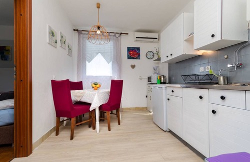 Supetarska Draga Apartment | 30 m² Apartment ∙ 2 bedrooms ∙ 4 guests