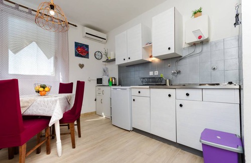 Supetarska Draga Apartment | 30 m² Apartment ∙ 2 bedrooms ∙ 4 guests
