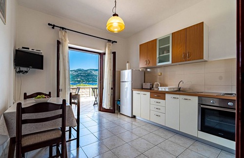 Cove Tri Zala (Zrnovo) Apartment | 30 m² Apartment ∙ 1 bedroom ∙ 2 guests
