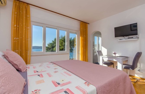 Trogir Apartment | 30 m² Apartment ∙ 3 guests