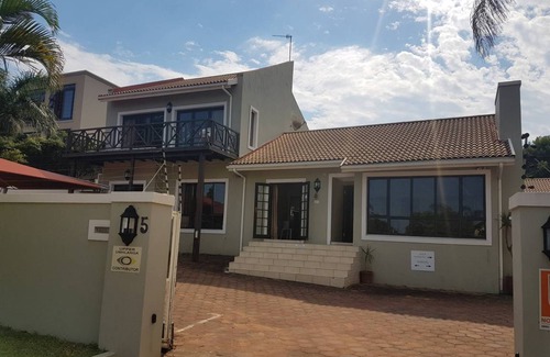 Umhlanga Resort | 30 m² Private room ∙ 6 bedrooms ∙ 2 guests