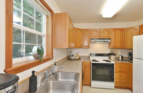 Mount Shasta House | 30 Night Minimum, Oak Street Retreat.