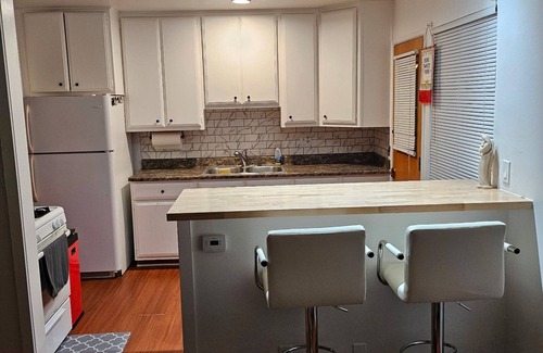 Ventura House | 30 Nights Minimum Stay/Nice 1-bedroom bungalow in Ventura close to everything