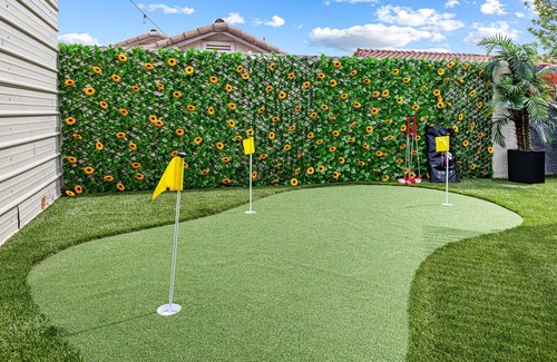 River Mountain House | 30% Off! Luxury Haven w/Heated Pool & Spa! Pets OK