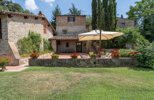 Dicomano Villa | 300 m² Villa ∙ 4 bedrooms ∙ 10 guests