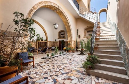 Calabernardo Villa | 300 m² Villa ∙ 5 bedrooms ∙ 6 guests