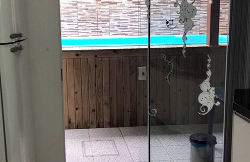Centro House | 300 METERS FROM THE CENTRAL BEACH OF B. CAMBORIU/17 PEOPLE/AIR/4 VACANCIES/POOL/POO