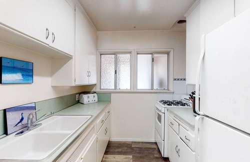 Carlsbad Village House | 3009 Ocean St Main Beautiful Oceanfront Condo w/Private Balcony, Free WiFi