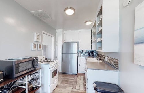 Carlsbad Village House | 3009 Ocean St Main Beautiful Oceanfront Condo w/Private Balcony, Free WiFi