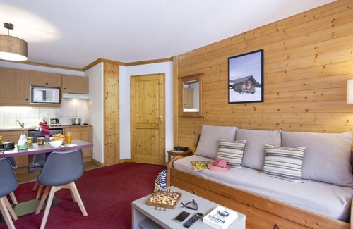 Praz-sur-Arly Apartment | 300m from ski slopes, fitness, swimming pool, balcony, tv, ski locker, 38m²