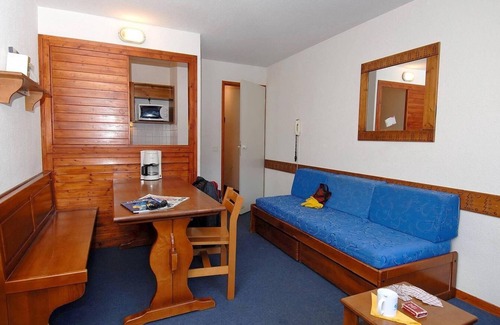Val-d'Isere Apartment | 300m from ski slopes, balcony, tv, ski locker, 22-24m², Val d'Isère