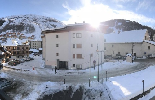 Valloire Apartment | 300m from ski slopes, 2nd floor, balcony, parking, ski locker, 130m², Valloire