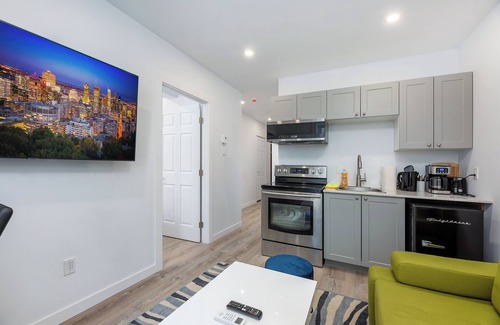 Laval Apartment | #301 Downtown's Exquisite Luxury One-Bedroom