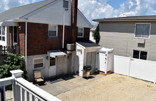 Seaside Heights Apartment | 308 Webster 1st floor apartment sleeps 10 w/beach badges walk to beach