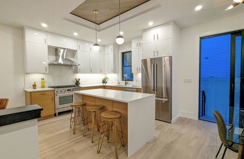 Nonantum House | 31+ days. Luxury townhouse 6 Miles from Boston. New construction. Monthly rents