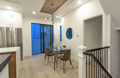 Nonantum House | 31+ days. Luxury townhouse 6 Miles from Boston. New construction. Monthly rents