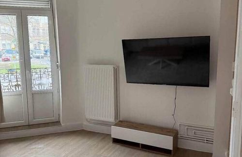 Homecourt Apartment | 31. Le Cindy - Spacious - Bright - Wifi - Station