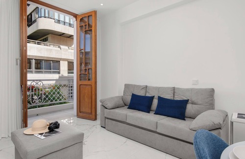 Santa Cruz de Tenerife Apartment | '32 Duplex' Vacation Apartment with Sea Views, Wi-Fi and Air Conditioning