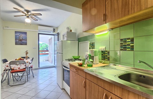 Cove Basina (Jelsa) Apartment | 32 m² Apartment ∙ 2 bedrooms ∙ 4 guests