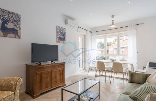 Quartiere XX Ardeatino Apartment | 32 - Rossini · Classern Apt in Pz Navigatori