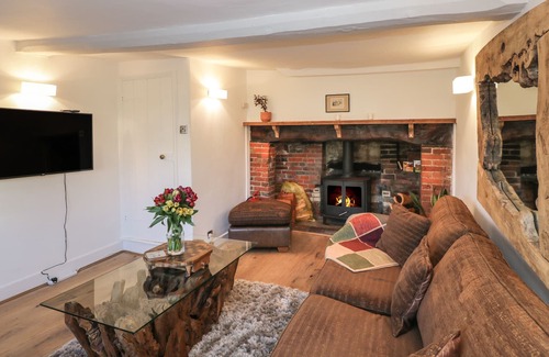 Marlborough House | 32 THE GREEN, pet friendly, with open fire in Marlborough, Wiltshire