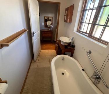 Ladybrand Apartment | 33 On Loop, Flat 4