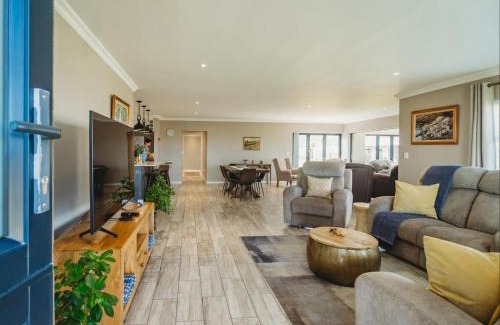 George House | 35 Brookside on Kingswood Golf Estate