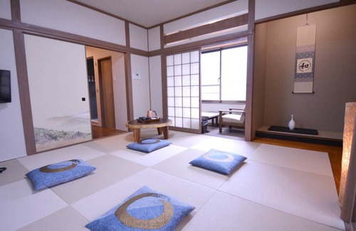 Shirahama Hotel | 35 m² Hotel ∙ 4 bedrooms ∙ 4 guests