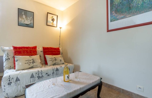 Matignon House | 35 m² House ∙ 1 bedroom ∙ 4 guests