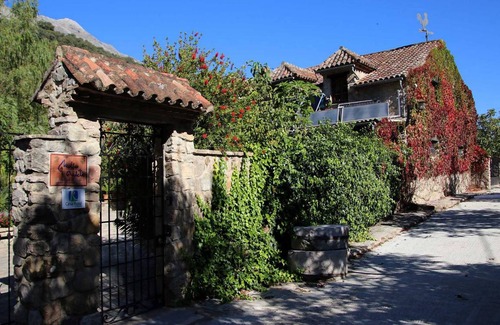 Jimera de Libar House | 350 m² House ∙ 3 bedrooms ∙ 6 guests