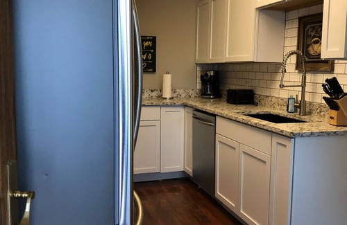 Downtown Omaha House | 3507 Fabulous Midtown Townhome! Walk to TWO entertainment districts!