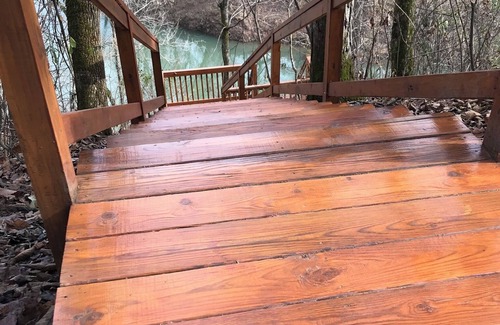 Clarkson Cabin | 36 acre getaway directly on Nolin River!