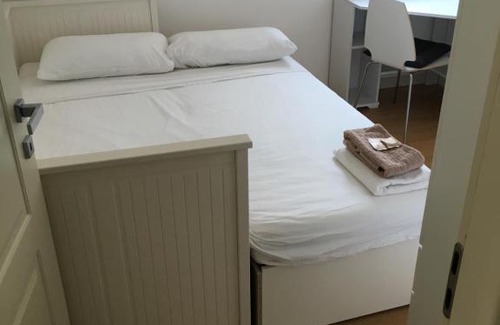 Isola Apartment | 36 Via Federico Confalonieri