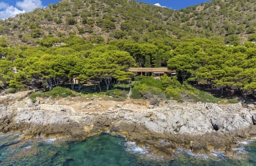 Costa de los Pinos House | 360 m² House ∙ 5 bedrooms ∙ 10 guests
