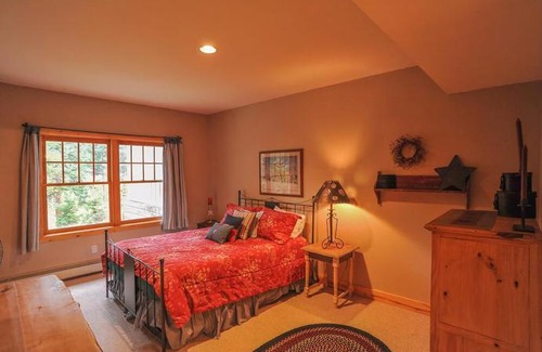 Peak 8 Apartment | 368 Settlers Dr